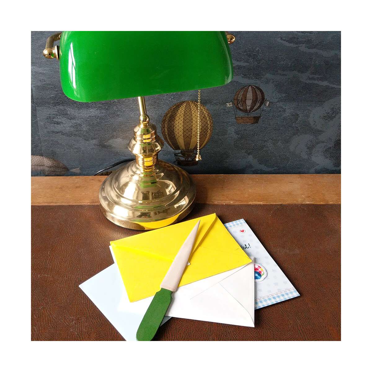 Brieföffner, mit farbigem Griff, laubgrün, aus Holz 21 cm