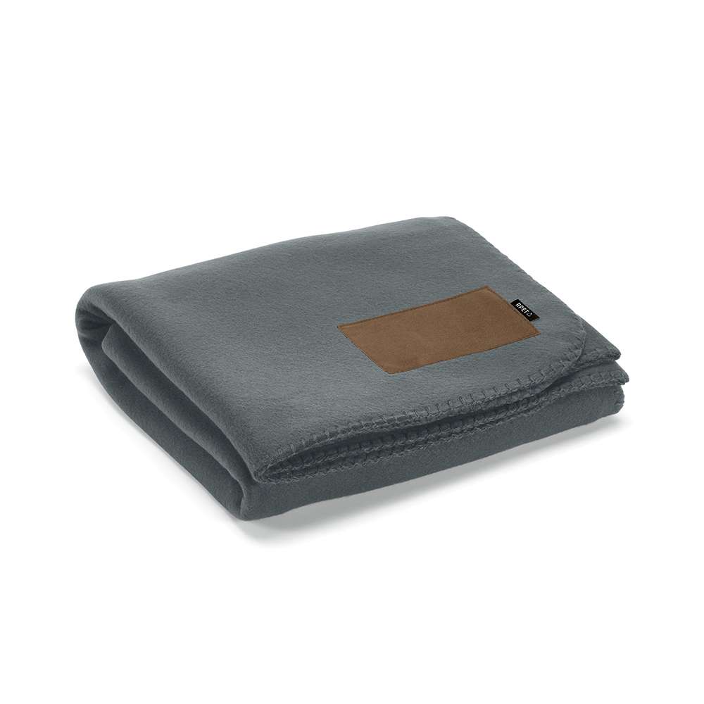 Pollock Decke aus rPET (180 g / m²). Mit personalisierbarem Aufnäher