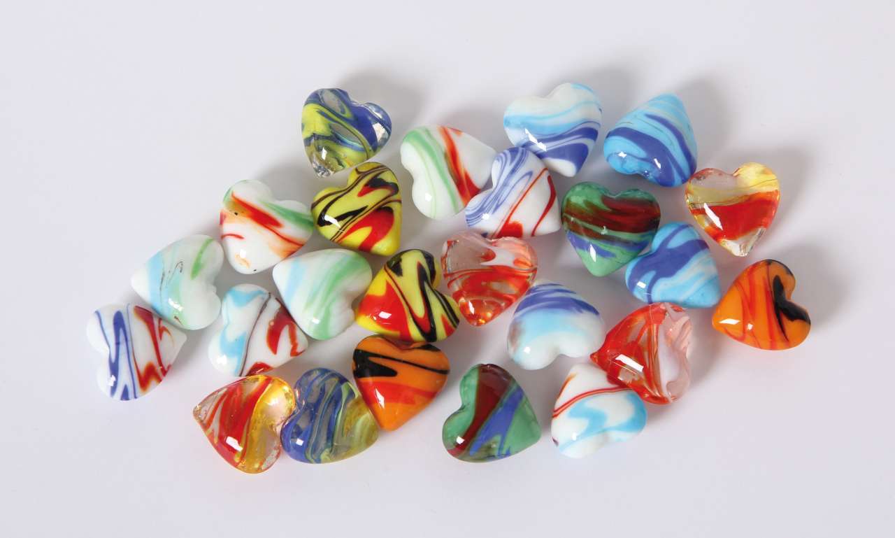 Glas-Herzen Schlieren, 24-tlg.