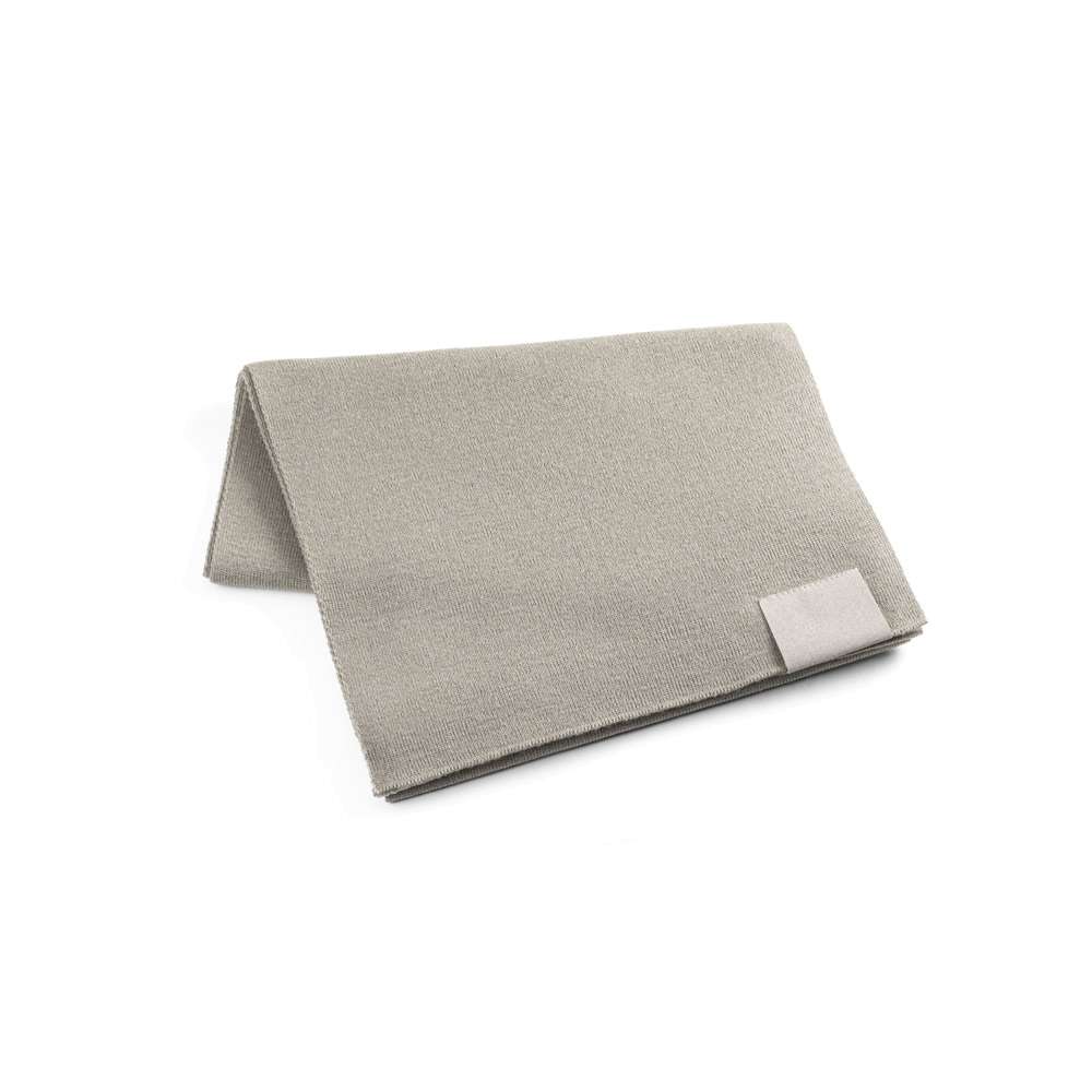 SERENITY Schal aus recyceltem Polyester (100 % rPET) mit Aufnäher zur individuellen Veredelung