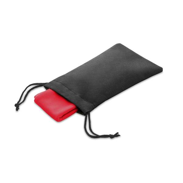 BERNAL Sporthandtuch aus recyceltem Polyester (100% rPET) dient zur Erfrischung mit Vliesstoffbeutel