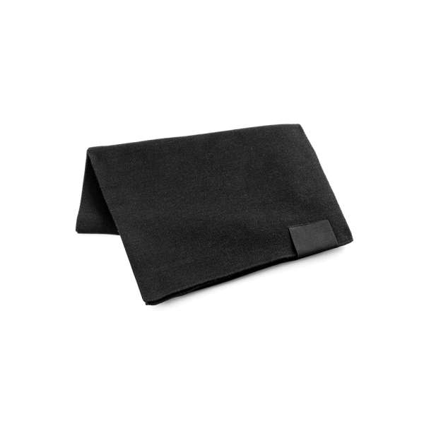 SERENITY Schal aus recyceltem Polyester (100 % rPET) mit Aufnäher zur individuellen Veredelung